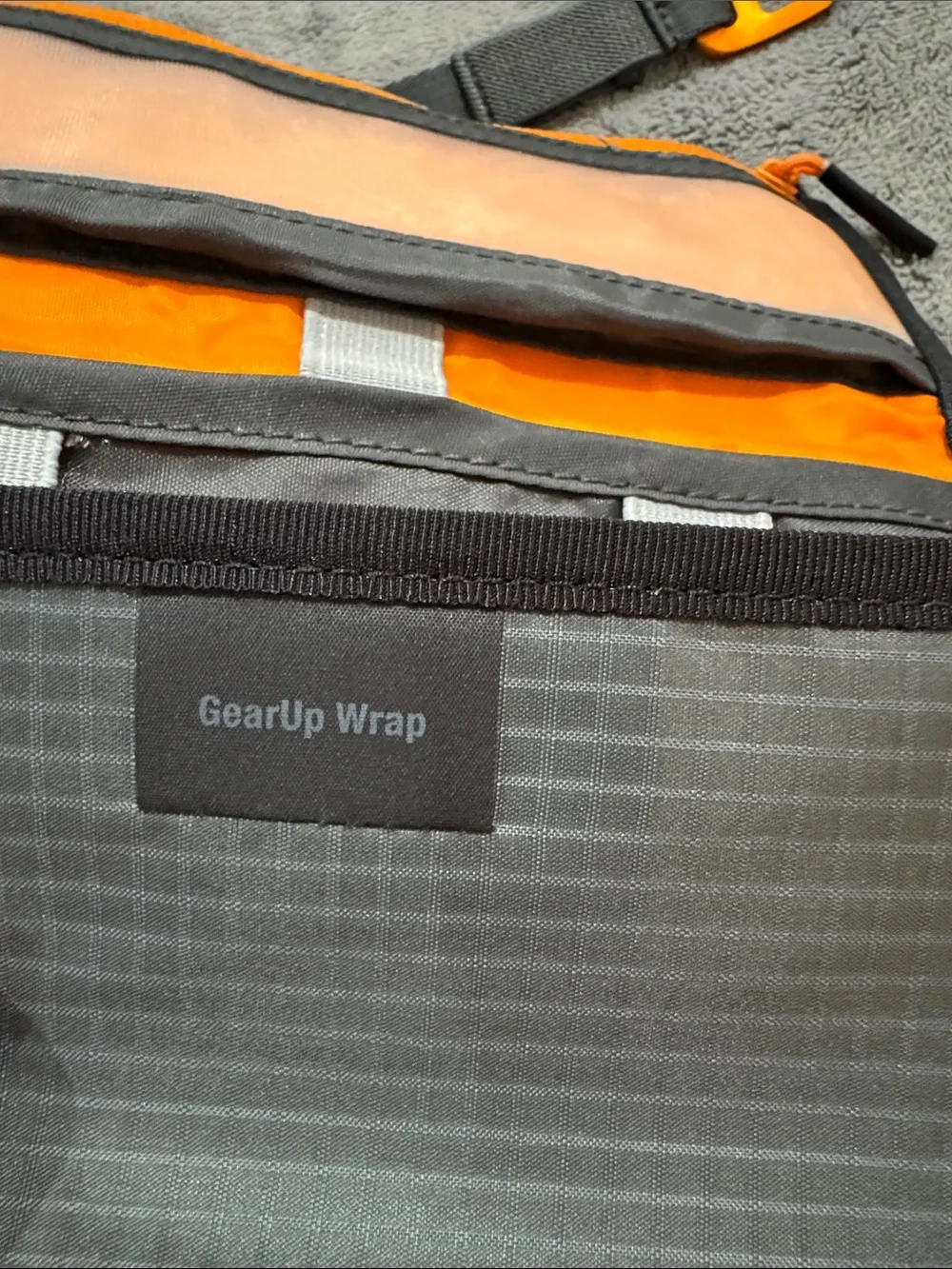 Lowepro Gearup Wrap compact travel organizer cables adapters usb sticks
